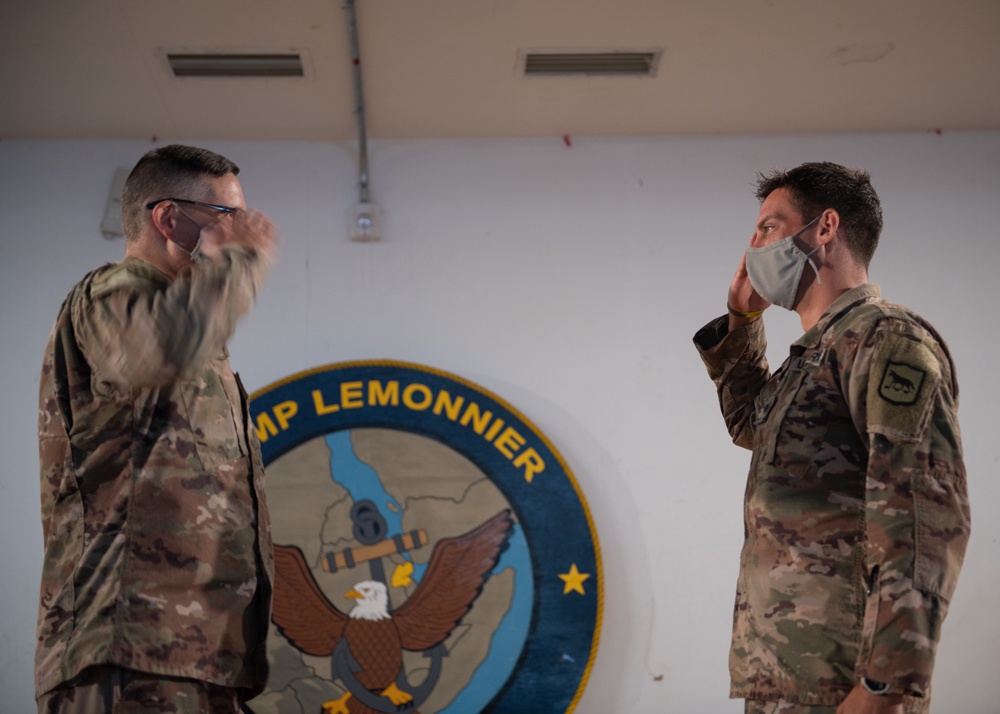 Soldiers graduate field sanitation course