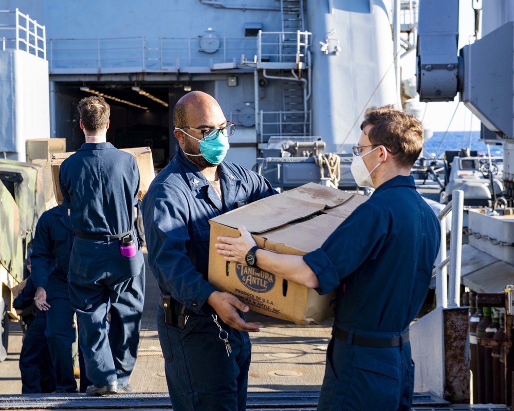 USS Carter Hall Conducts Vertical Replenishment