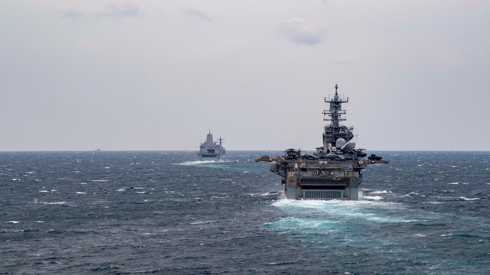 USS Carter Hall Conducts Live-Fire Exercise with Iwo Jima ARG