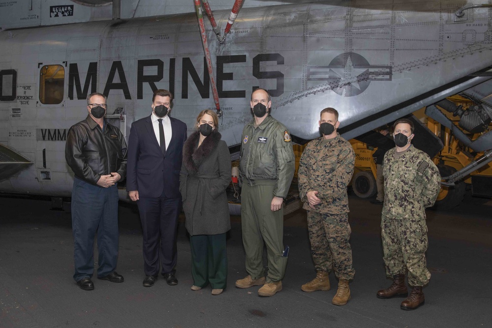 UK Minister of Armed Forces and Chargé d’Affairs welcomed on USS Iwo Jima