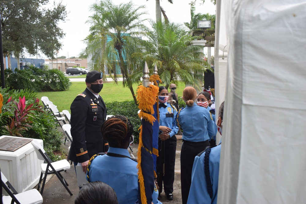 USACE leader Lt. Col. Todd Polk speaks to youth at Veterans Day ceremony
