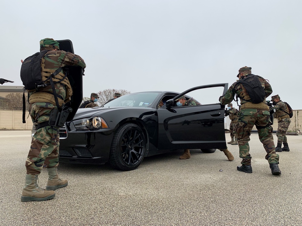AETC Security Forces leaders visit IAAFA