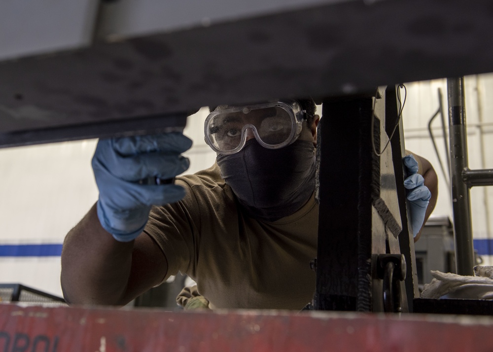 4th CMS fuels Airmen maintain F-15E external and conformal fuel tanks