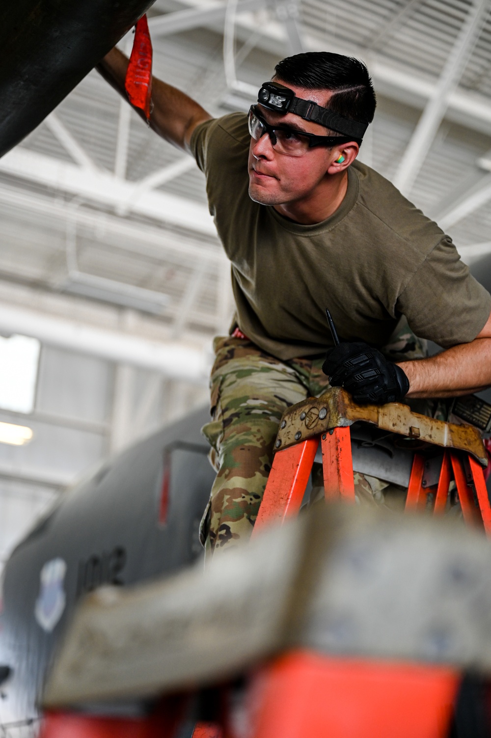 2nd AMXS Airmen compete in weapons load competition