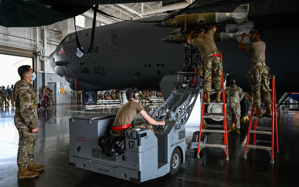 2nd AMXS Airmen compete in weapons load competition