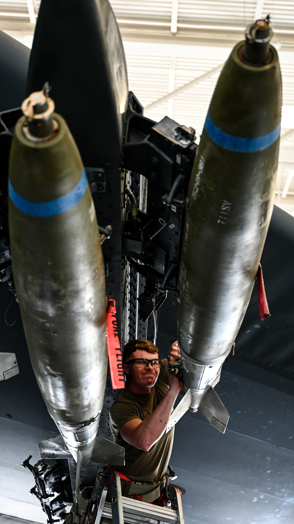 2nd AMXS Airmen compete in weapons load competition