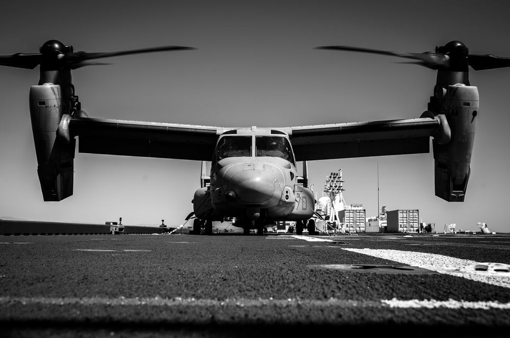 MV-22B Osprey Flight Operations Aboard USNS Mercy