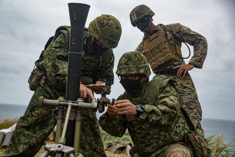 U.S. Marines, Japanese military train to fight from advance bases