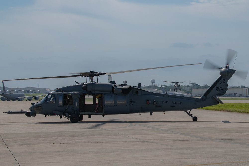 33rd RQS Conducts Pre-Flight Checks