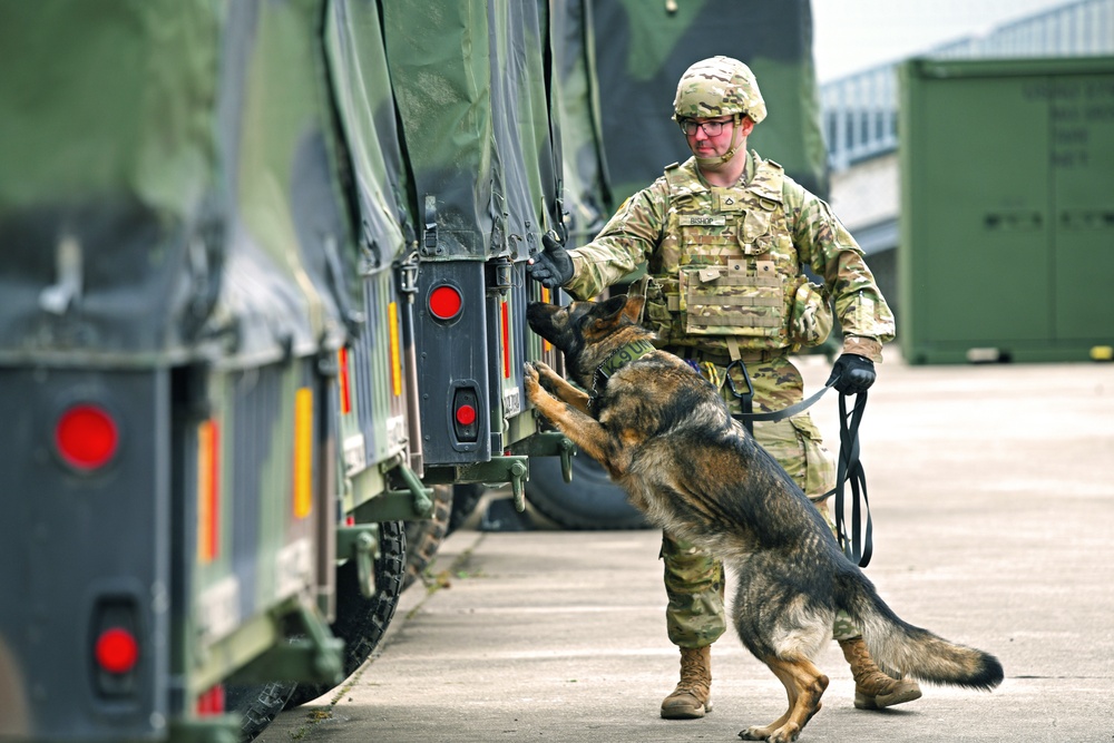 Stuttgart Holds Annual K-9 Certification