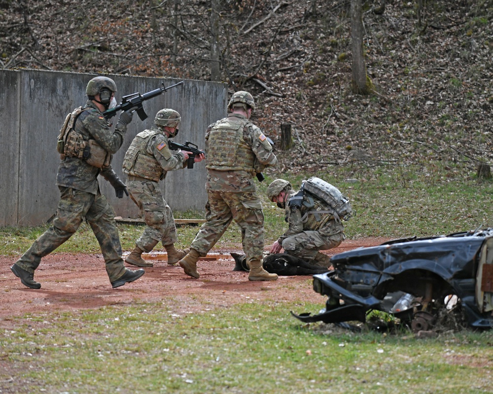 Save the life of Soldiers with paws