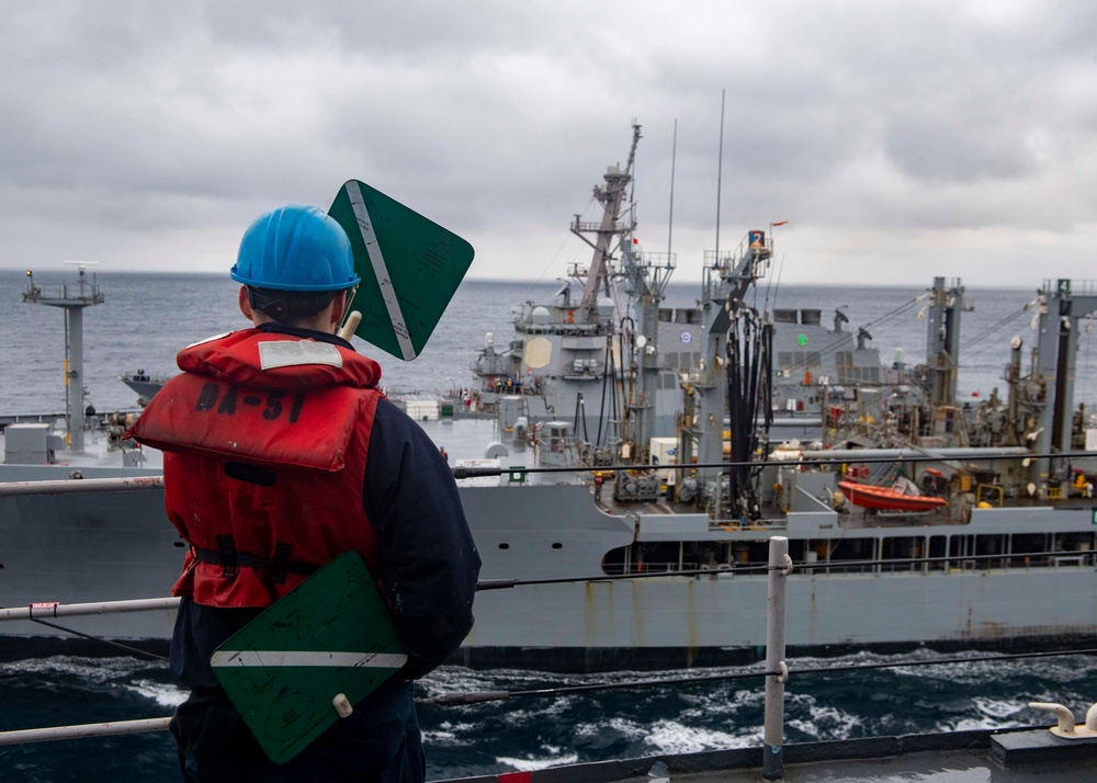 USS Carter Hall Conducts RAS with USNS John Lenthall