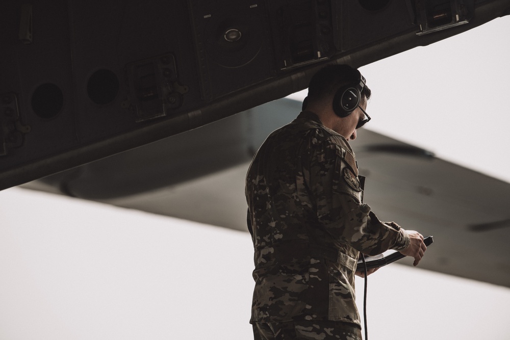 C-17 aircrew qualify on the Aerial Bulk Fuel Delivery System at AUAB