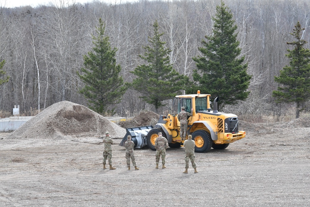 148th Pavements and Construction Equipment personnel train