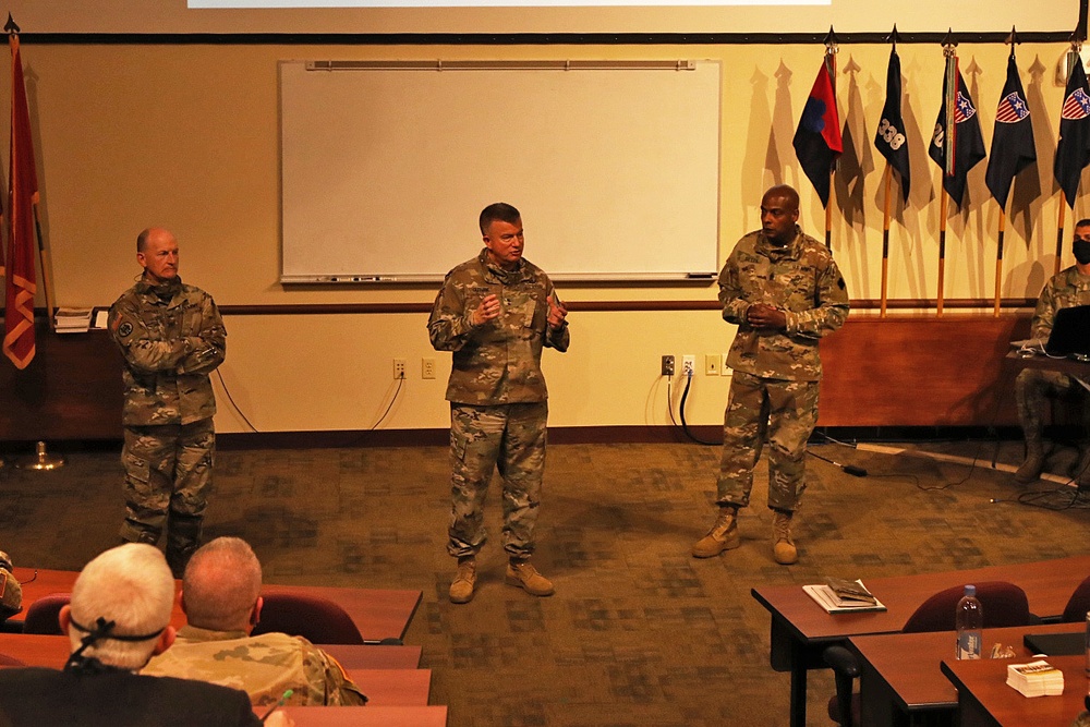 88th Readiness Division HHC Conducts Extremism Stand-down