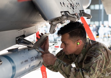 Fighter Squadrons compete in the Quarterly Load Crew Competition