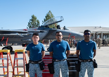 Fighter Squadrons compete in the Quarterly Load Crew Competition