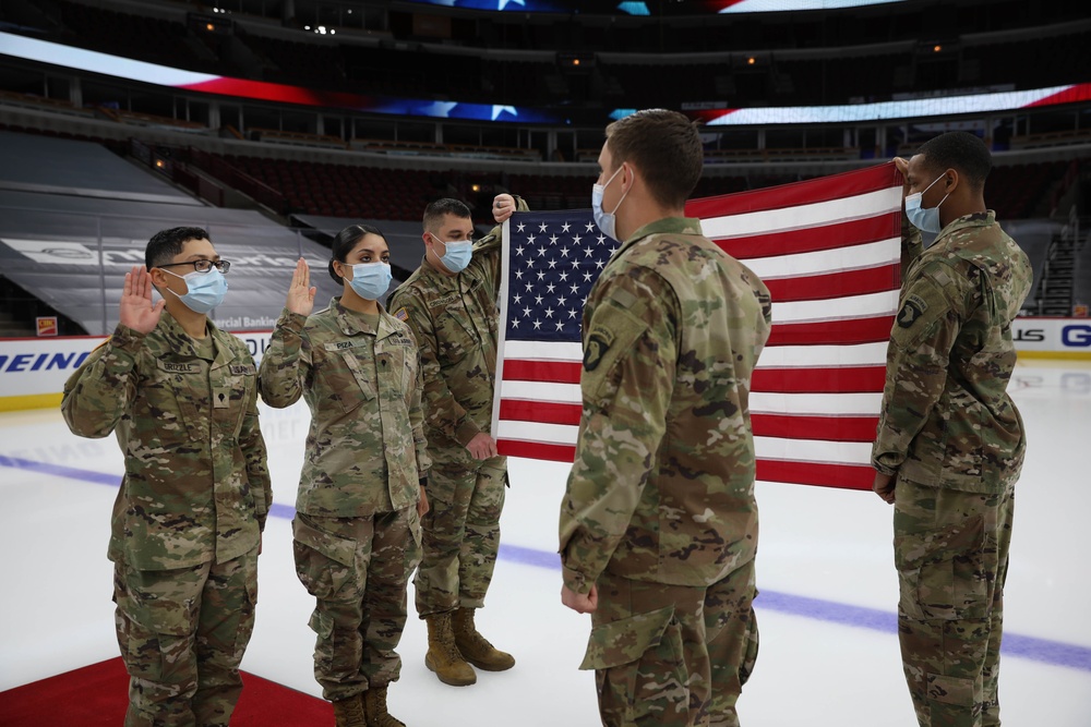 101st Soldiers reenlist at the United Center COVID-19 Community Vaccination Center, Chicago