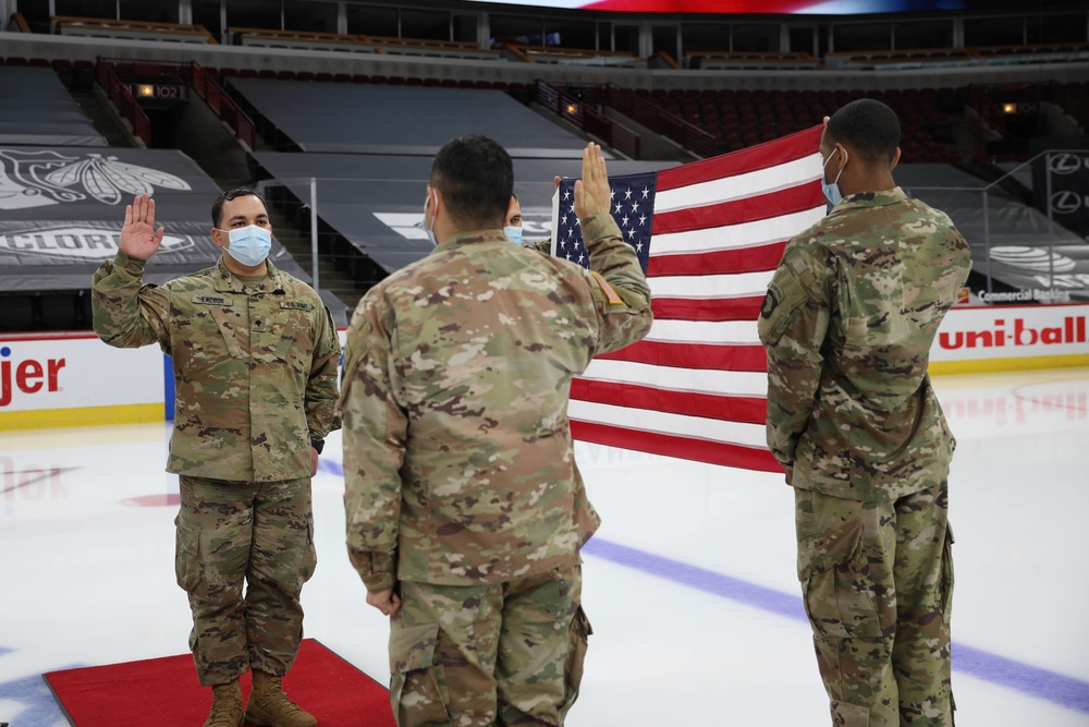 101st Soldiers reenlist at the United Center COVID-19 Community Vaccination Center, Chicago