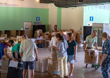 MRF-D and ADF load supplies for Timor Leste