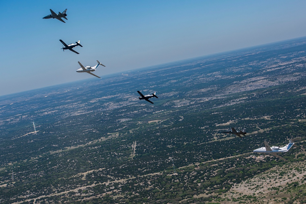 Six-ship Dissimilar Formation