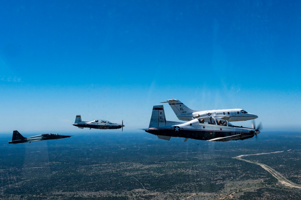 Six-ship Dissimilar Formation