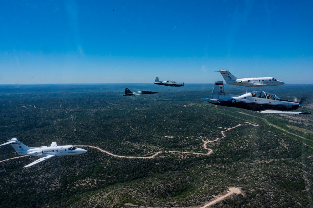 Six-ship Dissimilar Formation