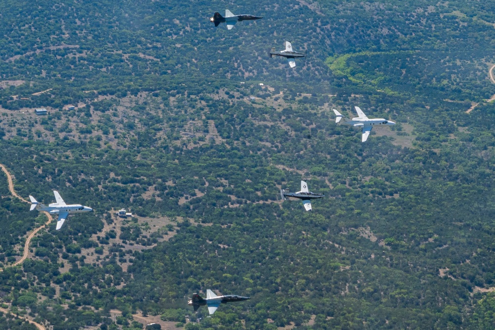 Six-ship Dissimilar Formation