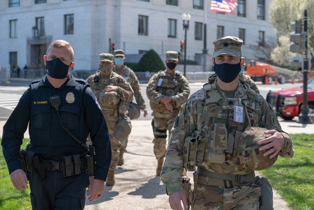 Hawaii National Guardsmen patrol National Capitol with Capitol Police