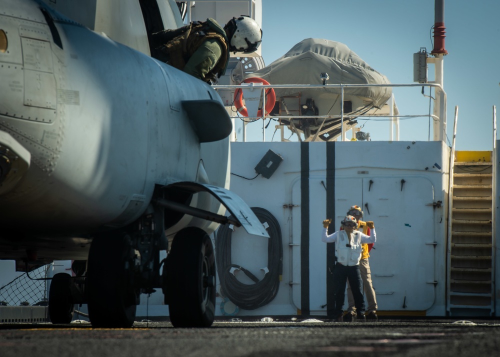 MV-22B Osprey Flight Operations Aboard USNS Mercy