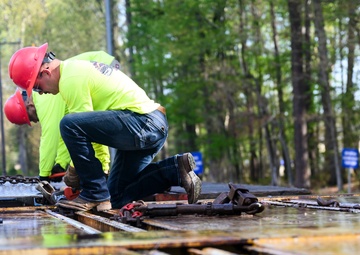 Marine instructors teach U.S. Soldiers railway operations