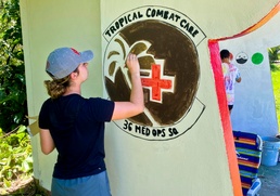 36th HCOS Airmen, mayor’s staff paint Agat bus stops