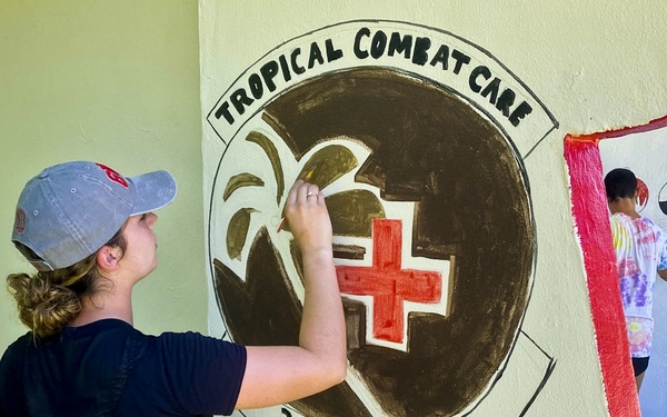 36th HCOS Airmen, mayor’s staff paint Agat bus stops