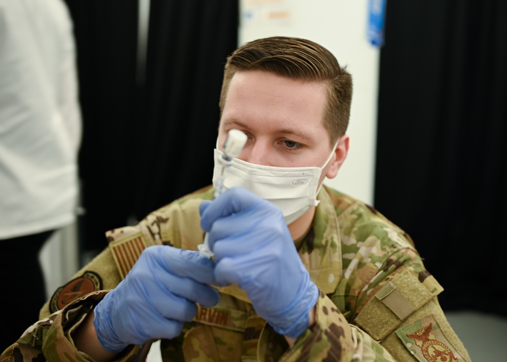 U.S. Air Force Airmen assist vaccination efforts in Detroit