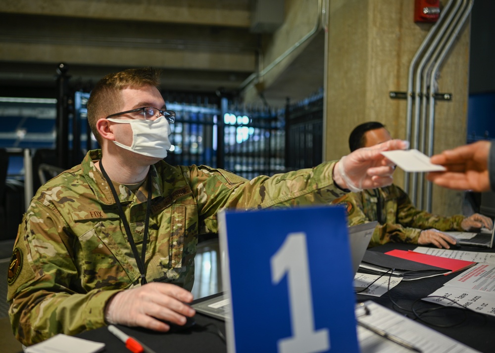 U.S. Air Force Airmen assist vaccination efforts in Detroit