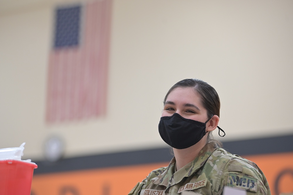 U.S. Air Force Staff Sgt. Victoria Goluszka Administers Vaccines To Illinois Residents