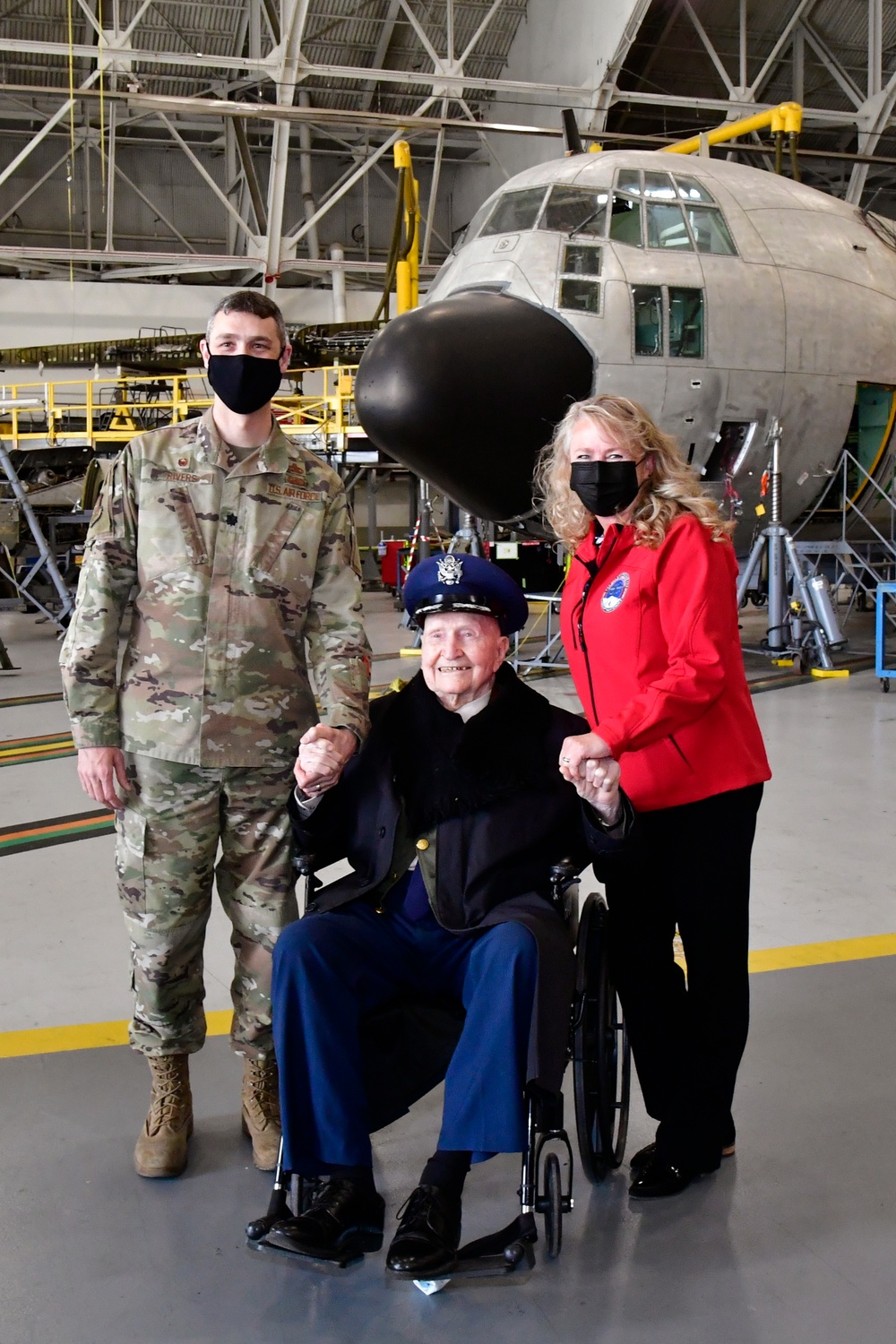 Col. (Ret.) Gail Halvorsen, the “Berlin Candy Bomber,” visits Hill AFB