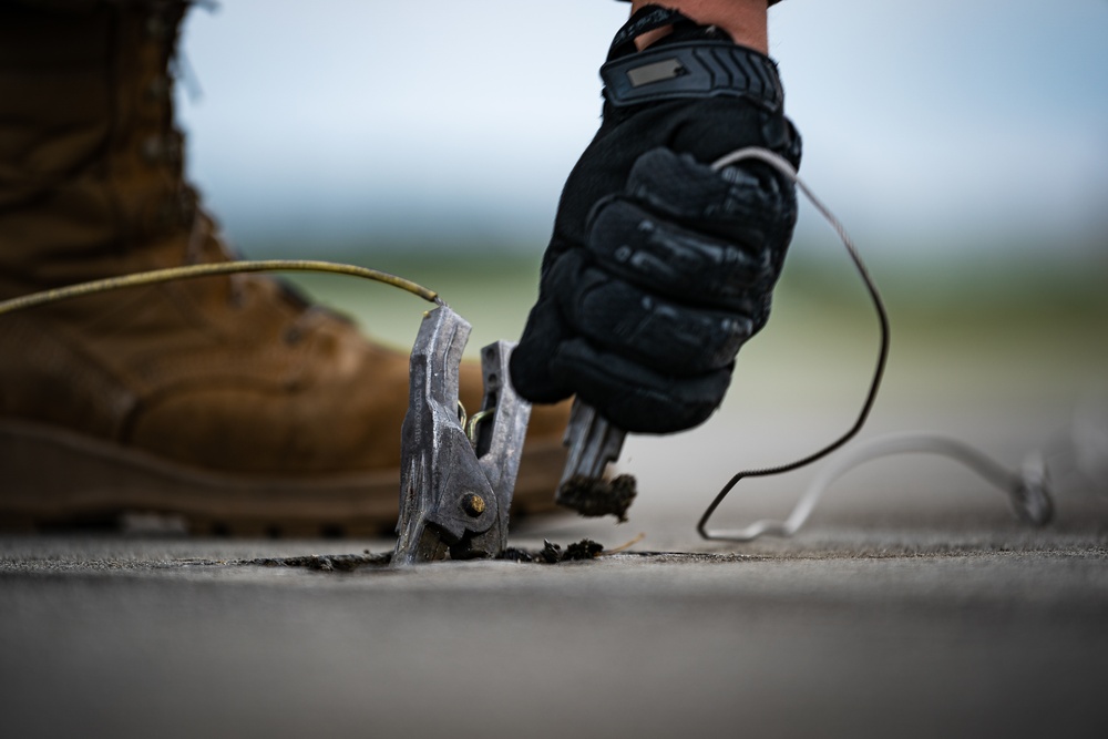 Airmen upload LOX for Hawgsmoke 2021