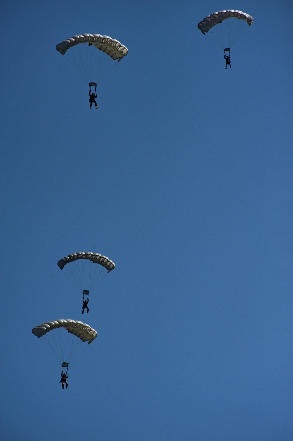 West Coast-based operators conduct static line jump and military free fall training.