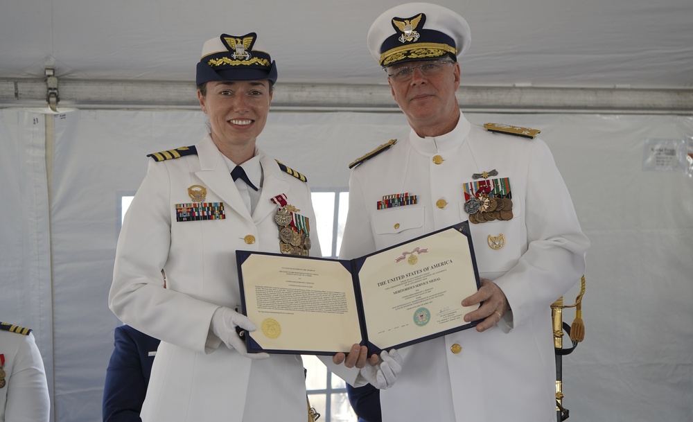 Coast Guard Cutter Harriet Lane welcomes new commanding officer
