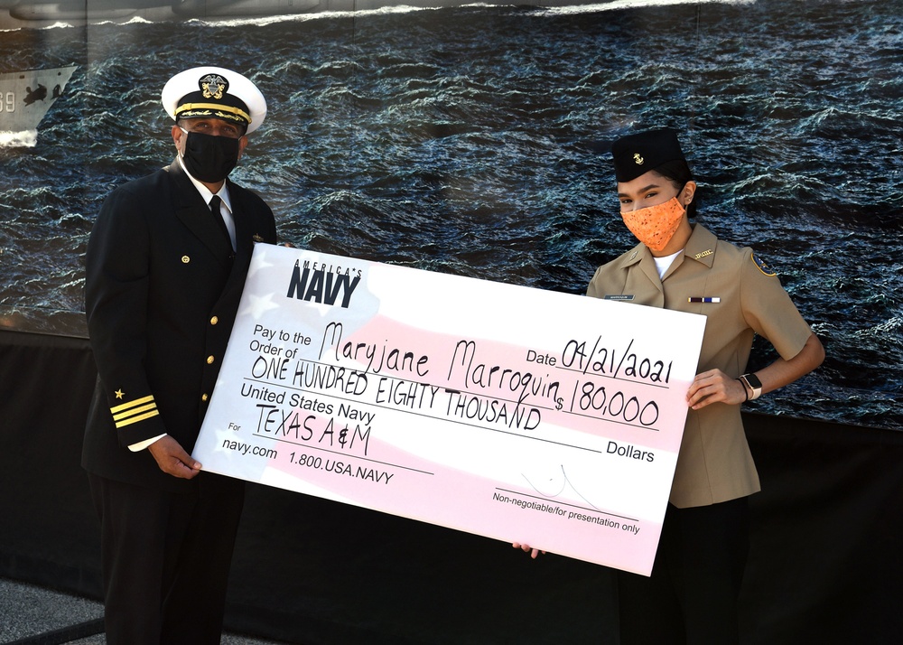 Latina presented $180K Navy Scholarship during San Antonio Navy Week