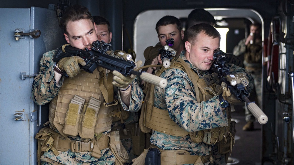 24th MEU Marines Conduct Training Aboard Carter Hall