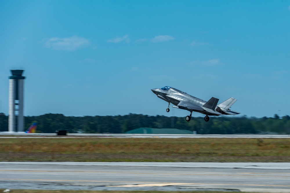 Aircraft takes off during Sentry Savannah 2021