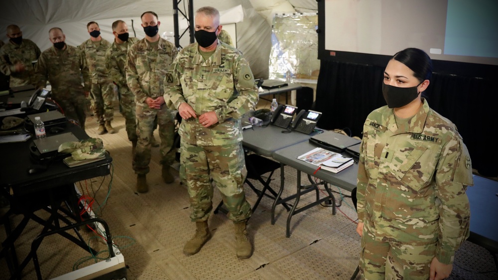 1st TSC commanding general recognizes expeditionary command post participants