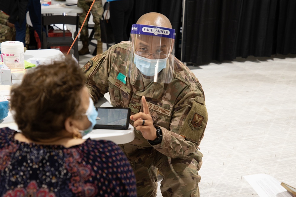 U.S. Army North commander visits U.S. service members supporting FEMA at the Greenbelt Metro CVC