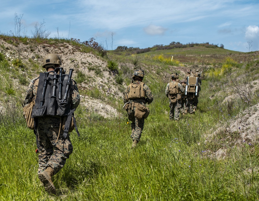 BLT 1/1, 11th MEU Conducts Heliborne Raid at MCB Camp Pendleton