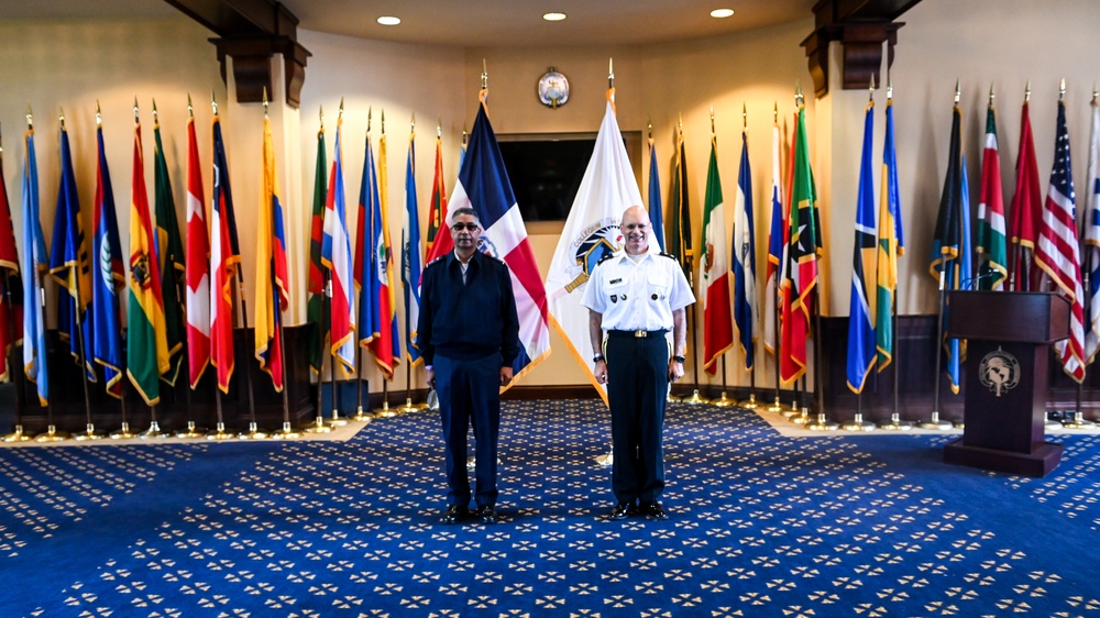 General de Brigada Piloto Robert Labort – Chief of Delegation of the Dominican Republic to the IADB Campus Visit