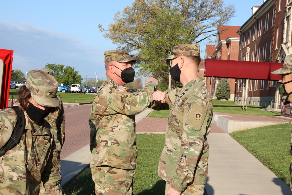 Lt. Gen  Charles Pede visits the 1st Theater Sustainment Command