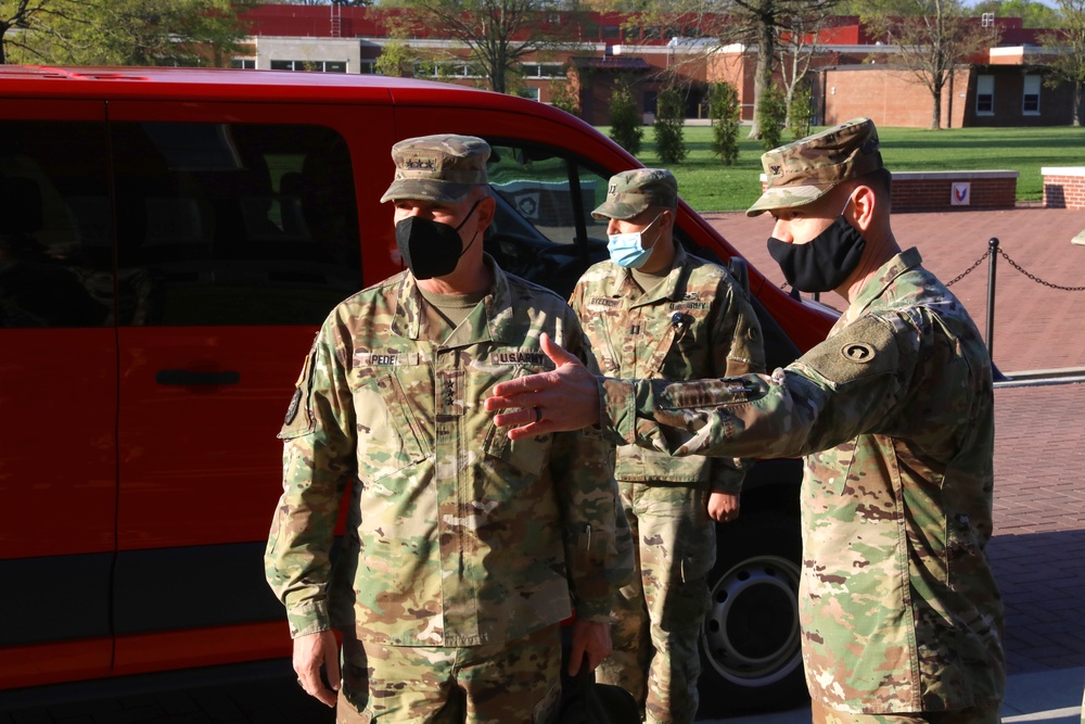 Lt. Gen  Charles Pede visits the 1st Theater Sustainment Command