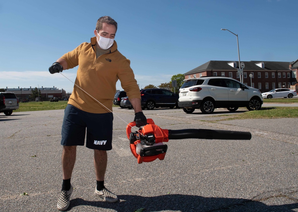 NPASE East Sailors cleanup command for Earth Day